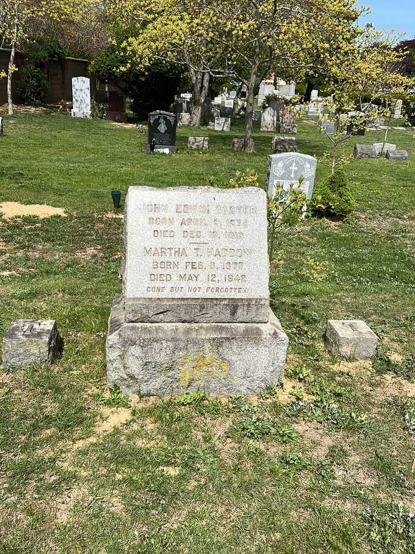 Martha T. Haddow's grave. Photo 1