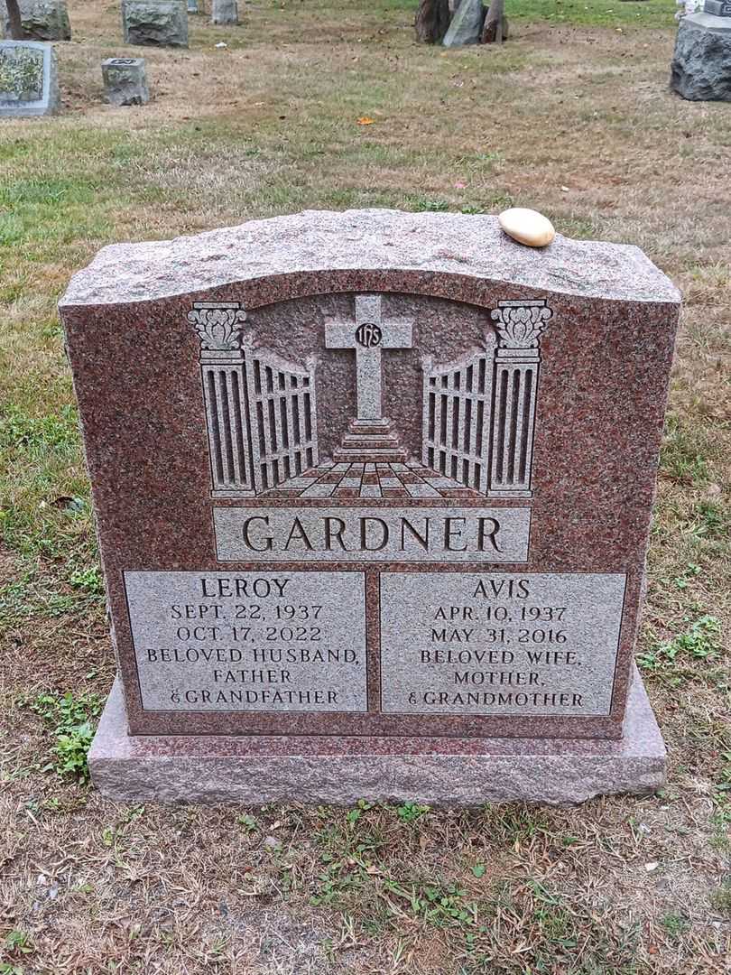 Leroy Gardner's grave. Photo 2