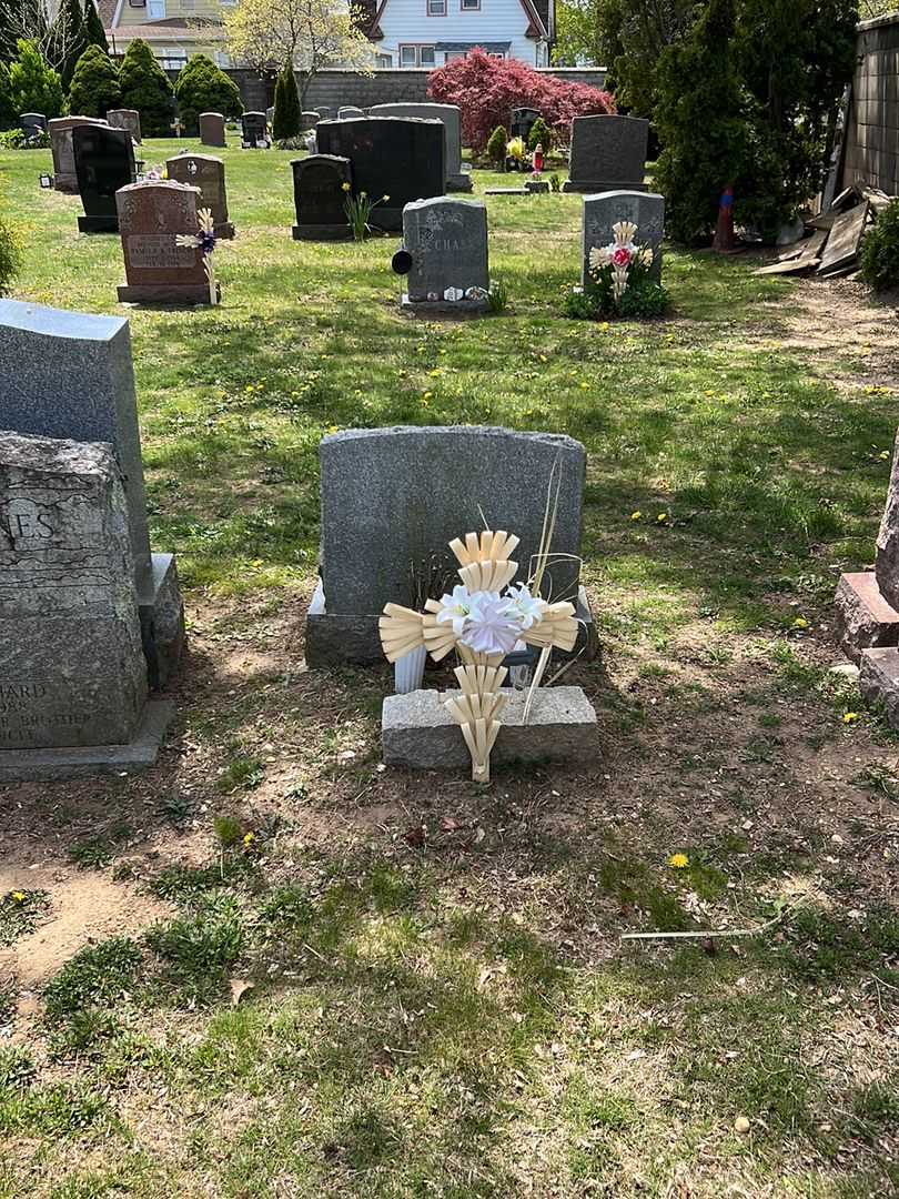 Ivy Clare Jackson's grave. Photo 1