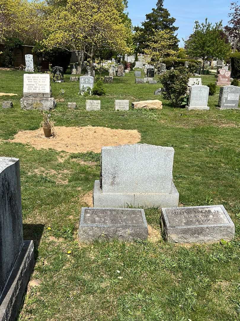 Mary Boatwright Edgar's grave. Photo 1