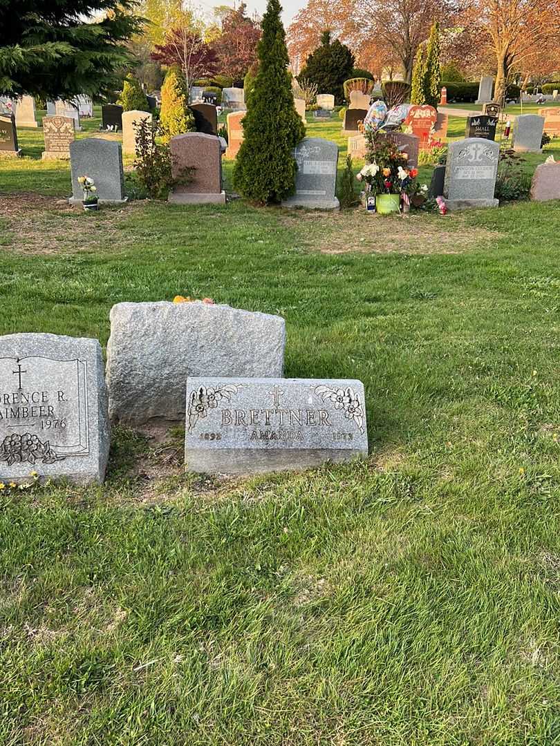 Amanda M. Brettner's grave. Photo 1