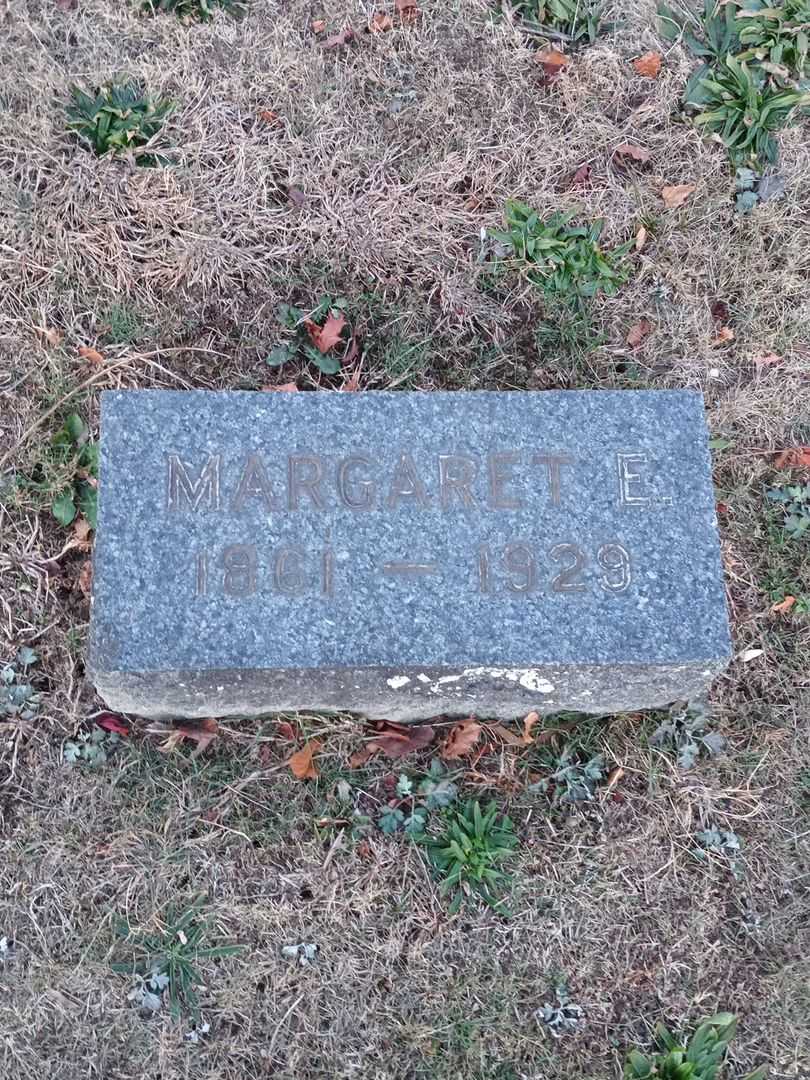 Margaret E. Selover's grave. Photo 2