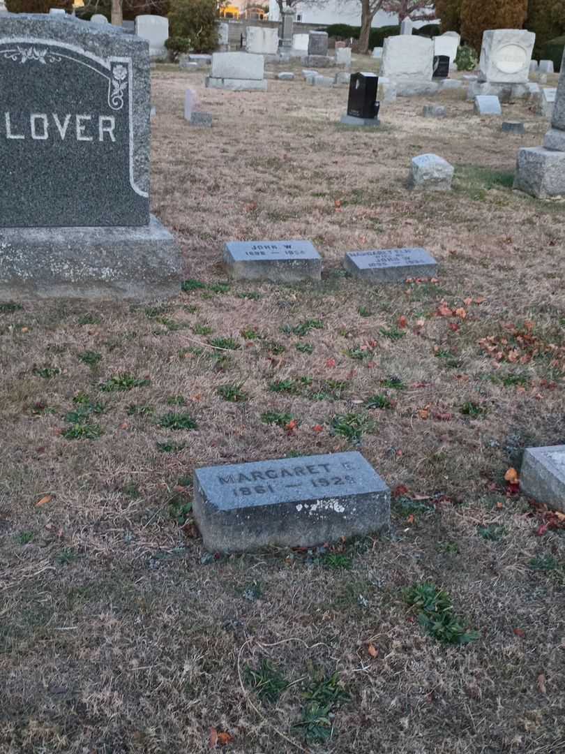 Margaret E. Selover's grave. Photo 3