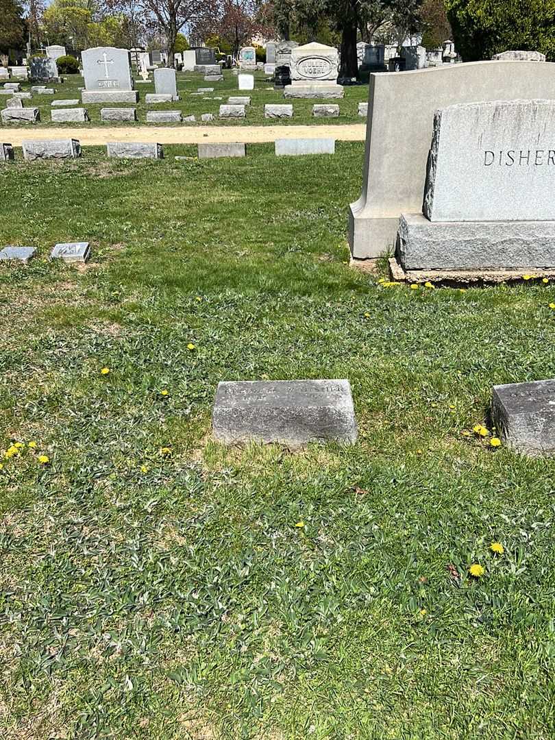 Kenneth W. Disher's grave. Photo 2
