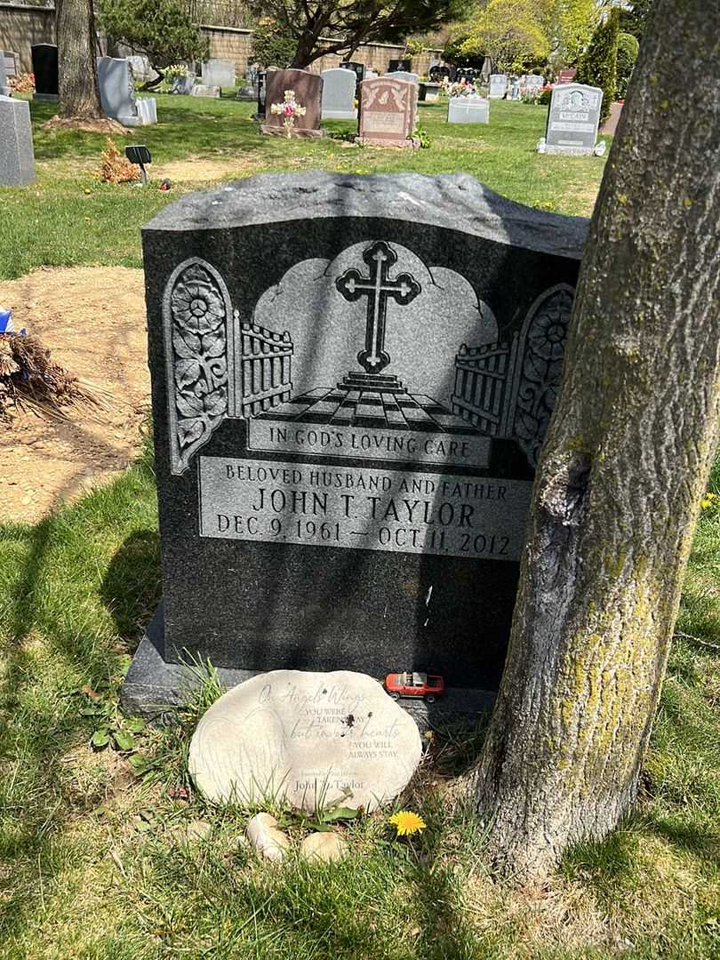 John T. Taylor's grave. Photo 2
