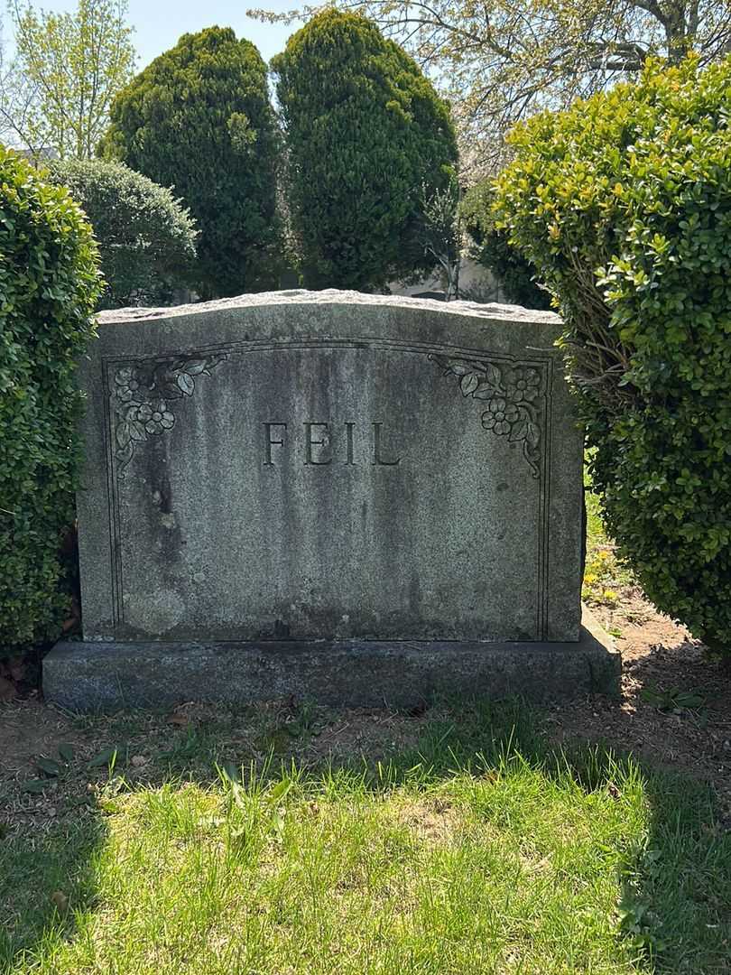 Baby Raymond's grave