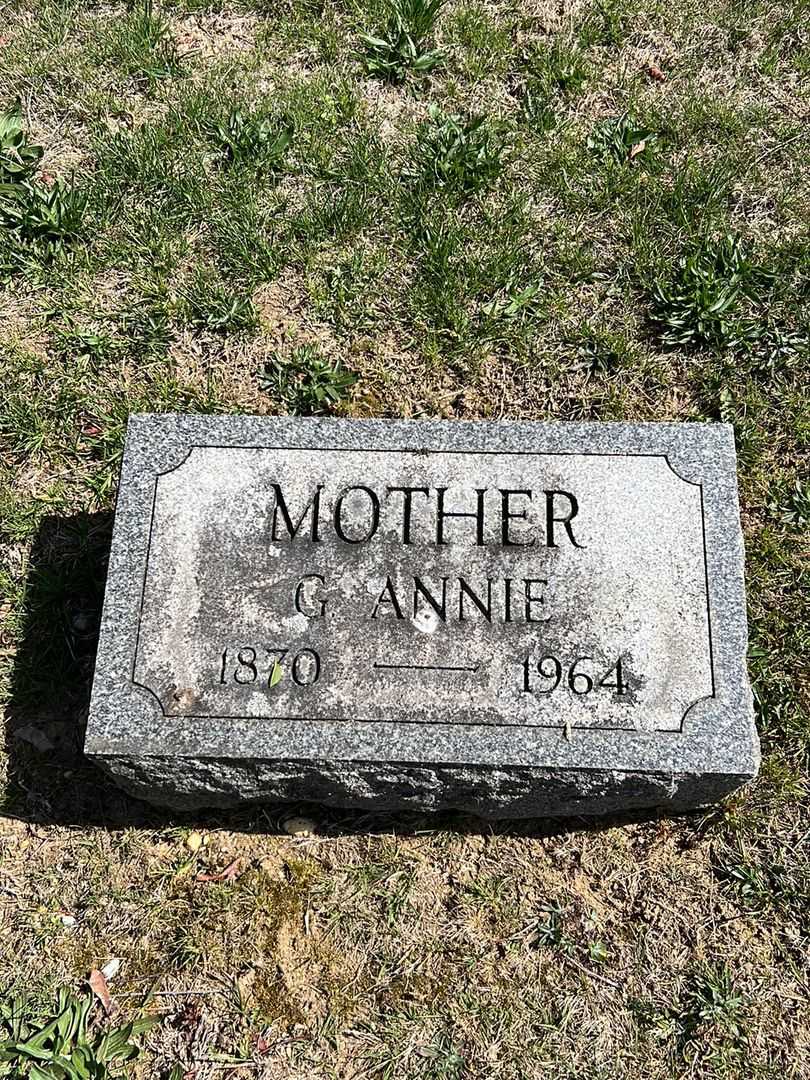 George Annie Lamberson's grave. Photo 3