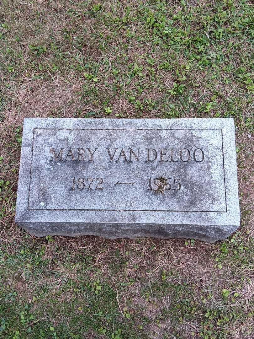 Mary Van Deloo's grave. Photo 3