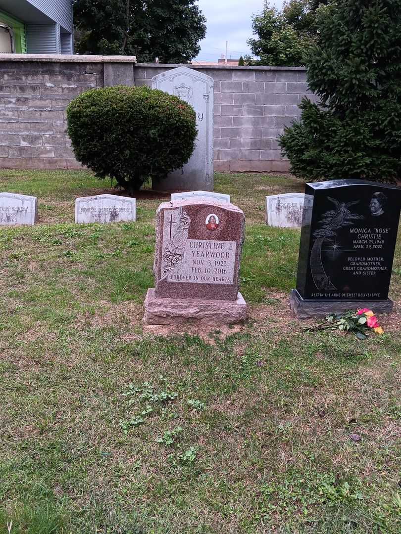Christine E. Yearwood's grave. Photo 1