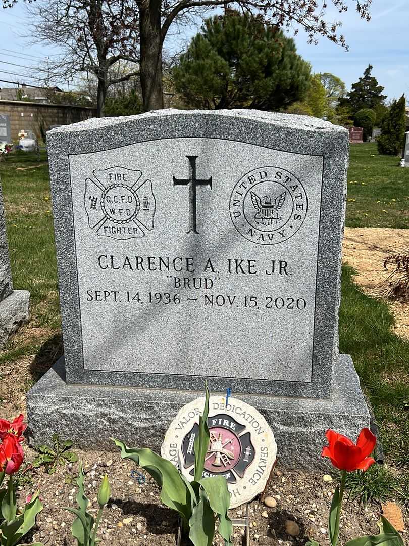 Clarence A. "Brud" Ike Junior's grave. Photo 2