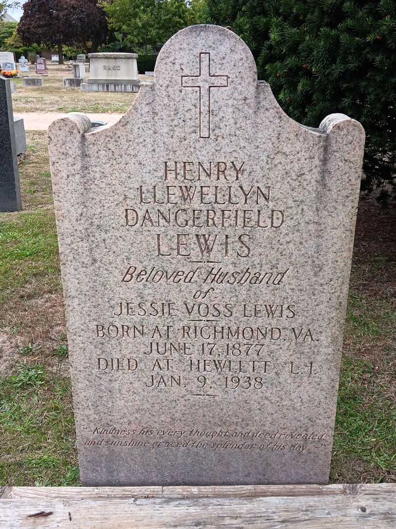 Henry Llewellyn Dangerfield Lewis's grave. Photo 2