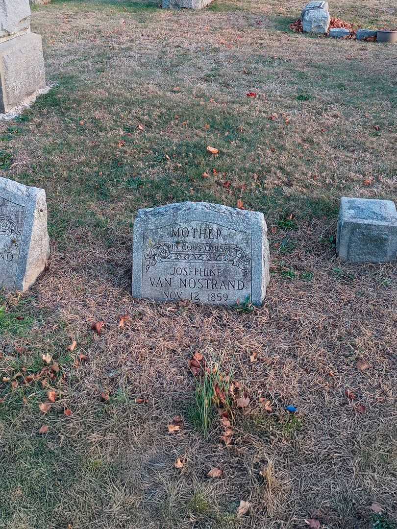 Josephine Von Nostrand's grave. Photo 2