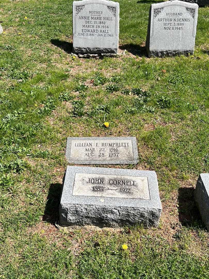 Lillian E. Humphlett's grave. Photo 1