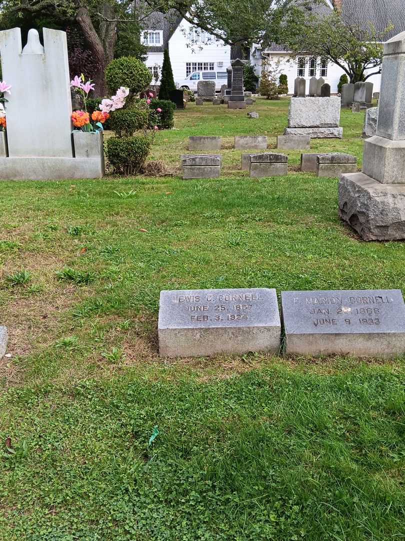 Lewis C. Cornell's grave. Photo 3