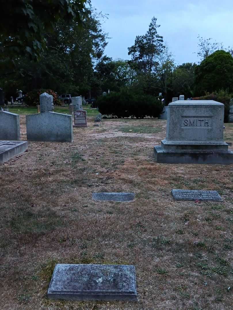 Ellsworth Smith's grave. Photo 2