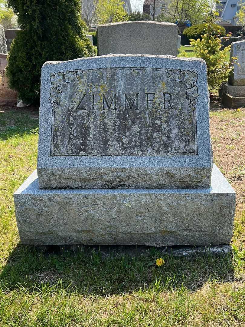 Edna Griffith Zimmer's grave. Photo 1
