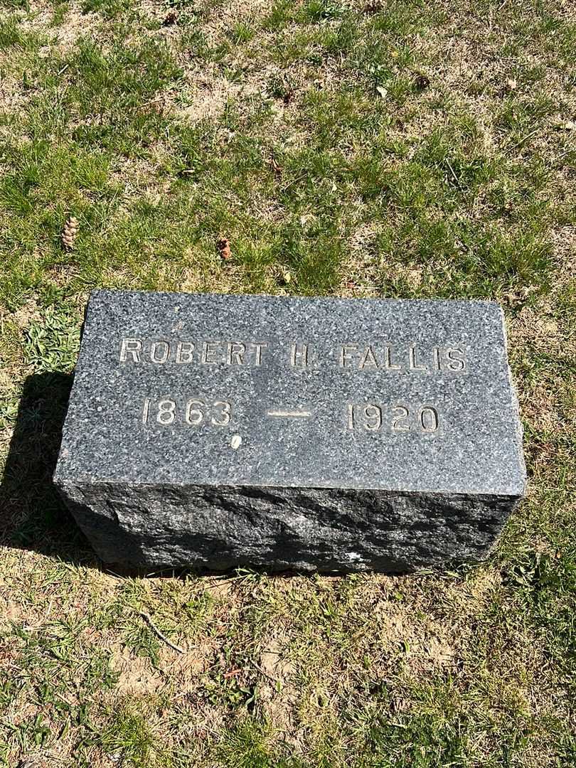 Robert H. Fallis's grave. Photo 2