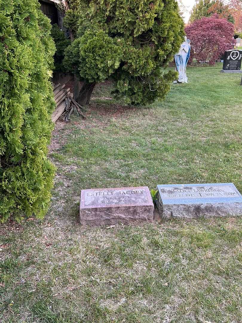 Estelle Jacoby's grave. Photo 3