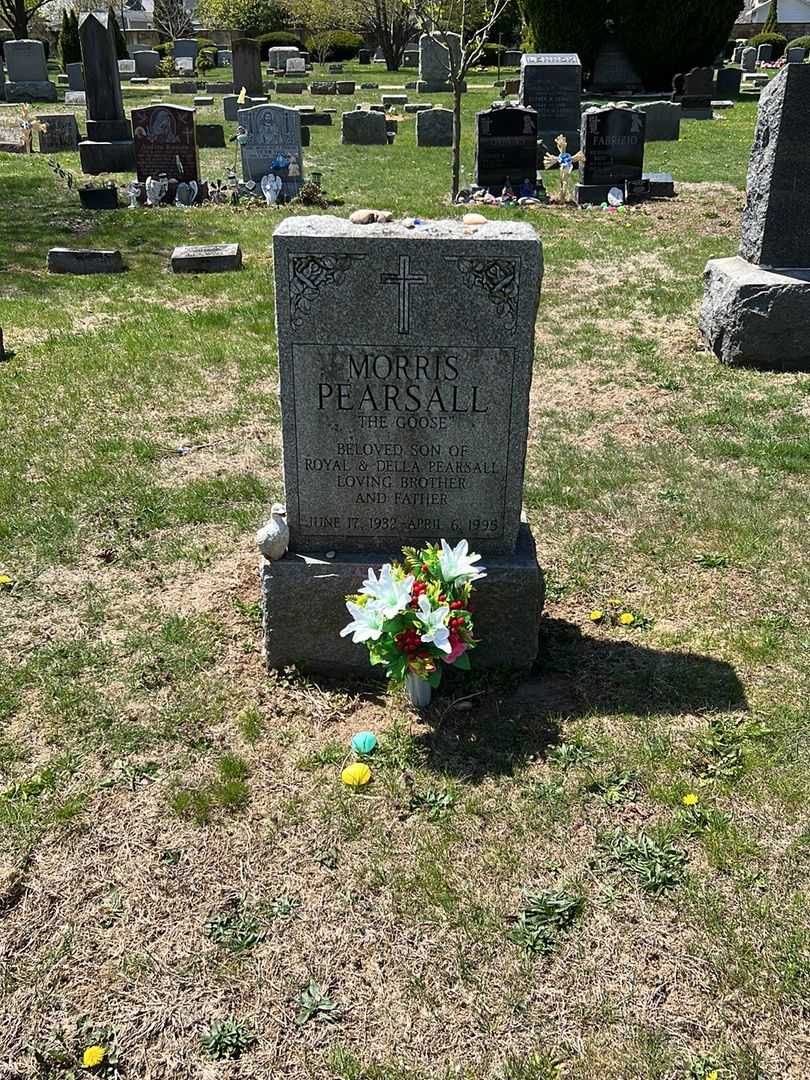 Morris Pearsall's grave. Photo 1