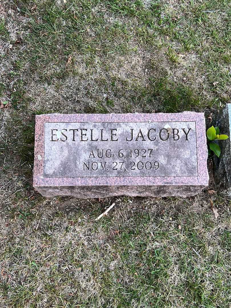 Estelle Jacoby's grave. Photo 4