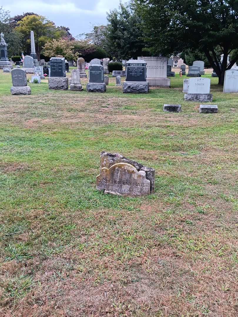 Cornelius Van Mater's grave. Photo 1