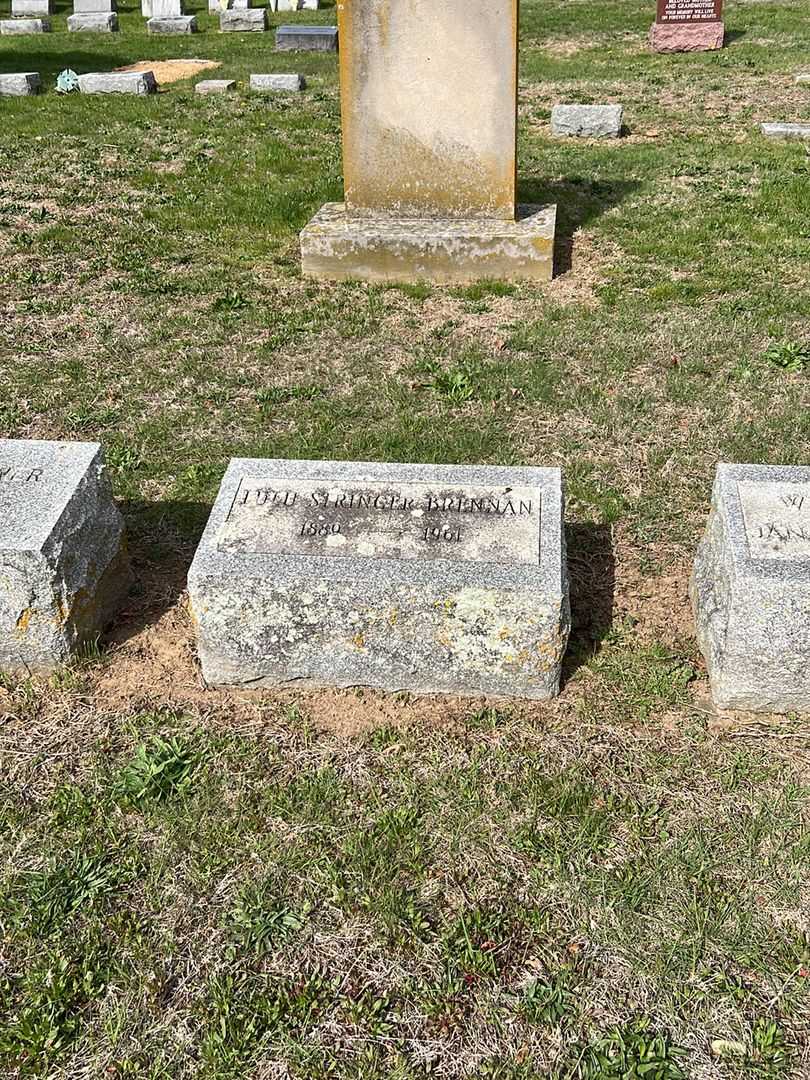 Lulu Stringer Brennan's grave. Photo 2
