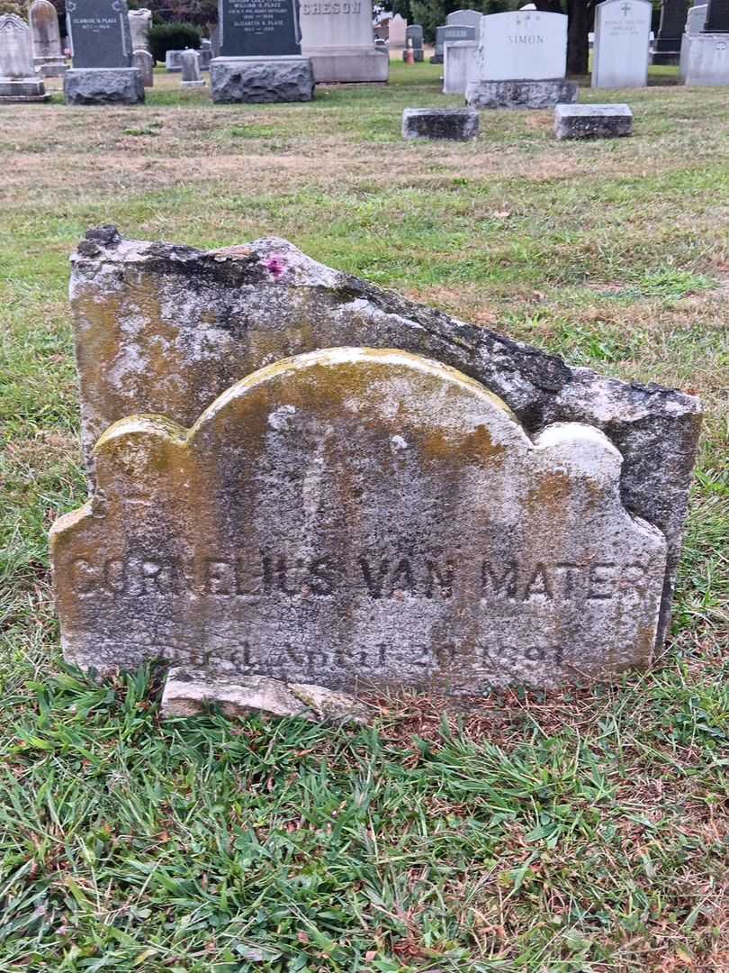 Cornelius Van Mater's grave. Photo 2