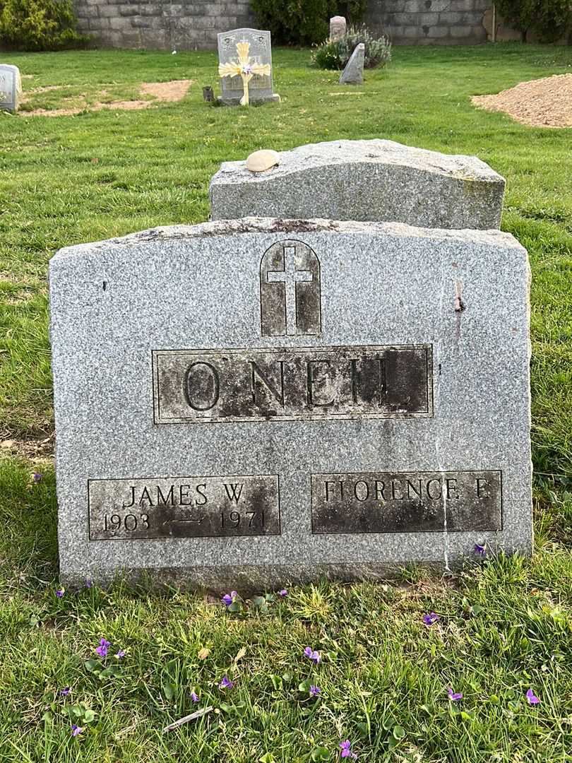 James W. O'Neil's grave. Photo 2