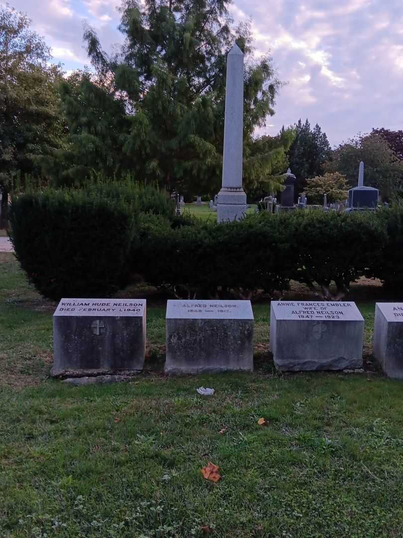 Alfred Neilson's grave. Photo 1
