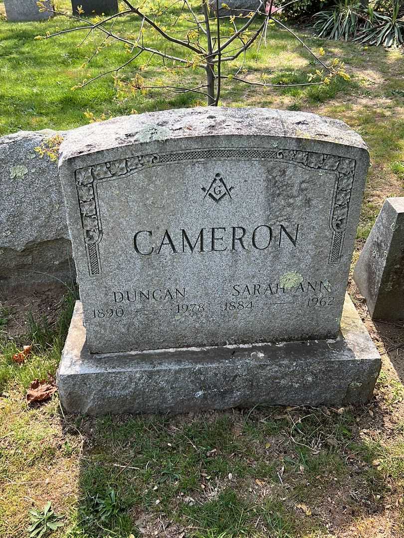 Duncan Cameron's grave. Photo 2