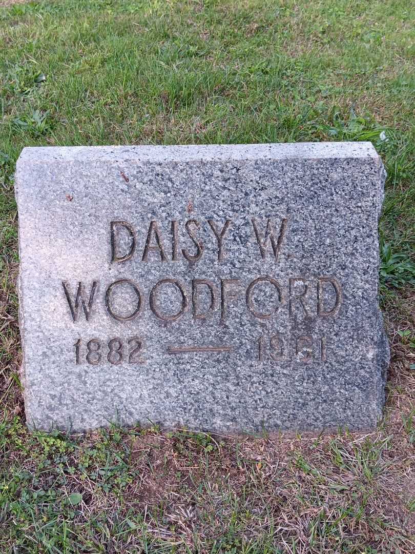 Daisy W. Woodford's grave. Photo 2