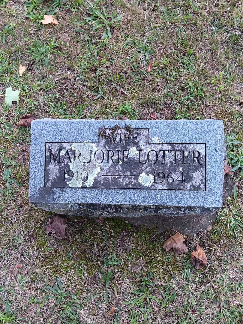 Marjorie E. Lotter's grave. Photo 3