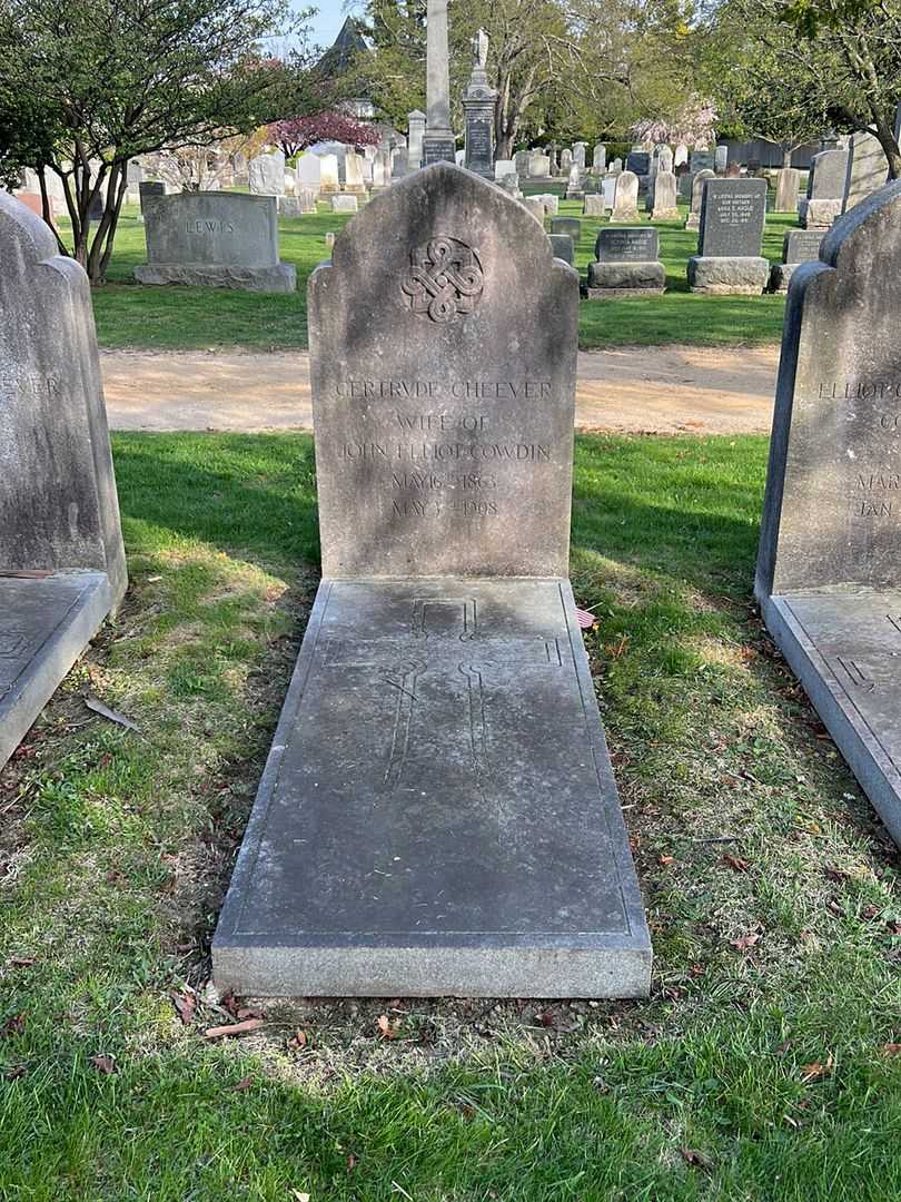 Gertrude Cheever Cowdin's grave. Photo 1
