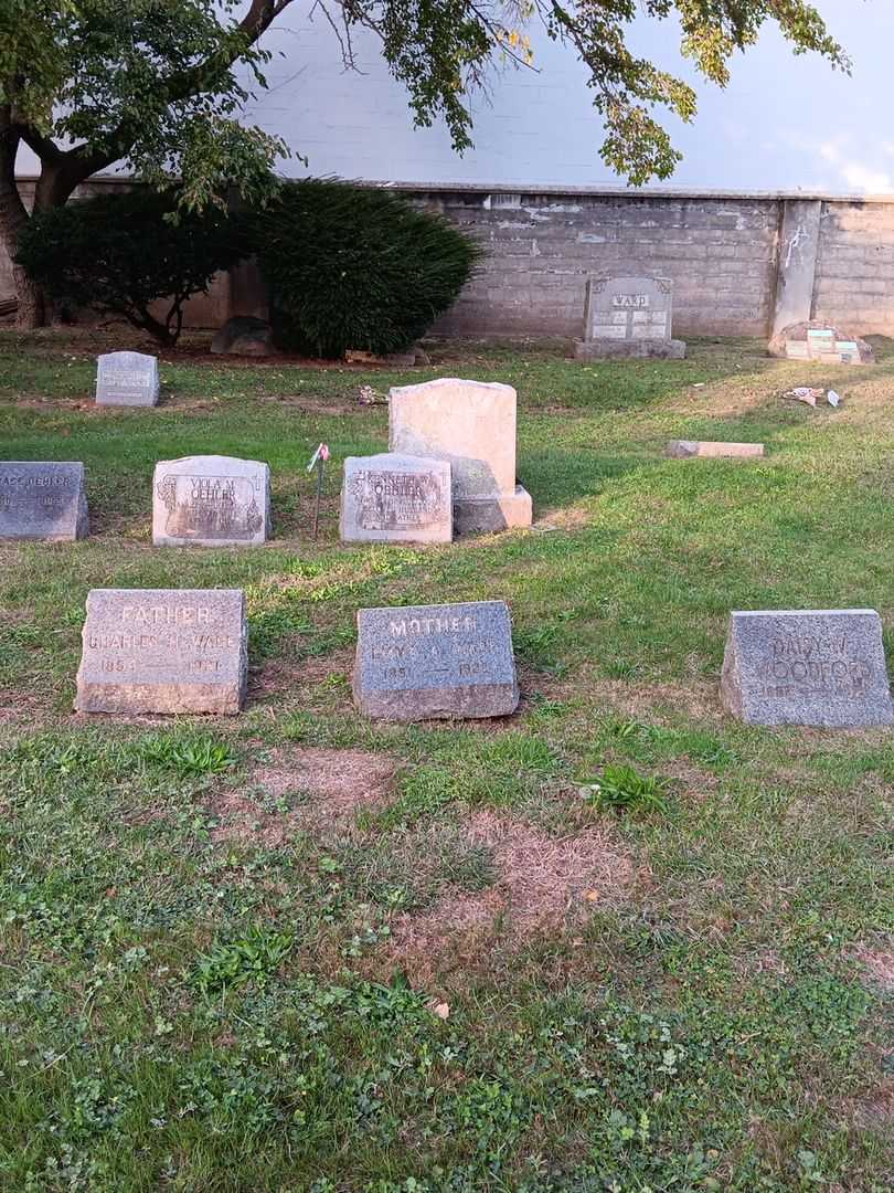 Emma A. Wade's grave. Photo 1