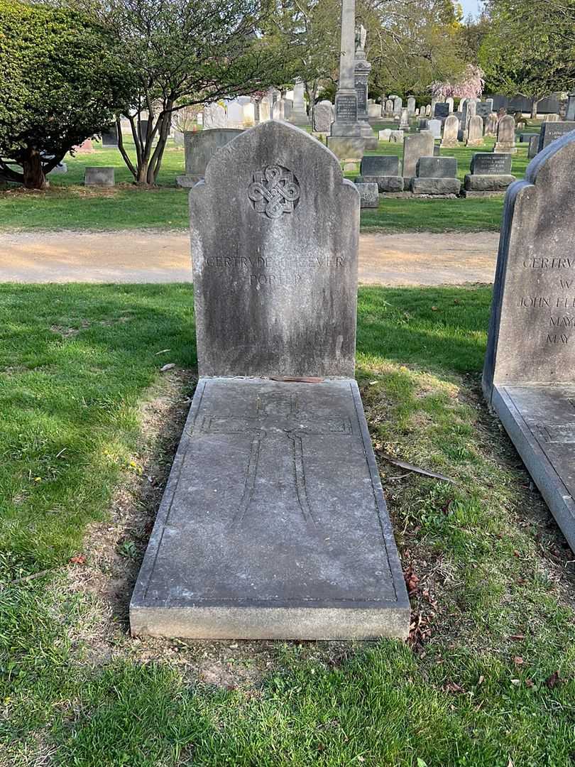 Gertrude E. Cheever Porter's grave. Photo 1