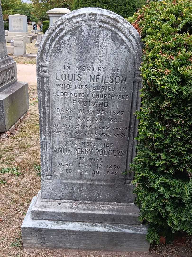 Louis Neilson's grave. Photo 2