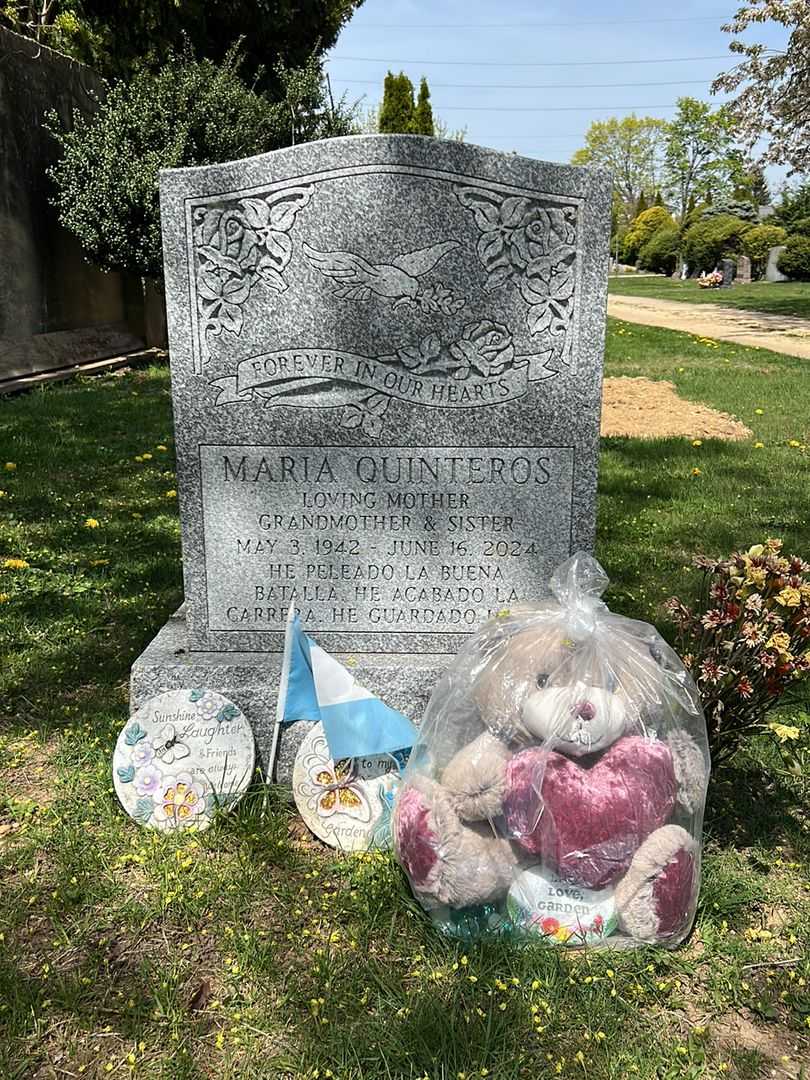 Maria Quinteros's grave. Photo 2