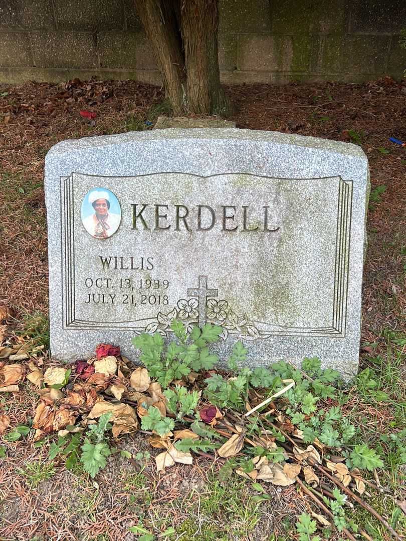 Willis Kerdell's grave. Photo 2