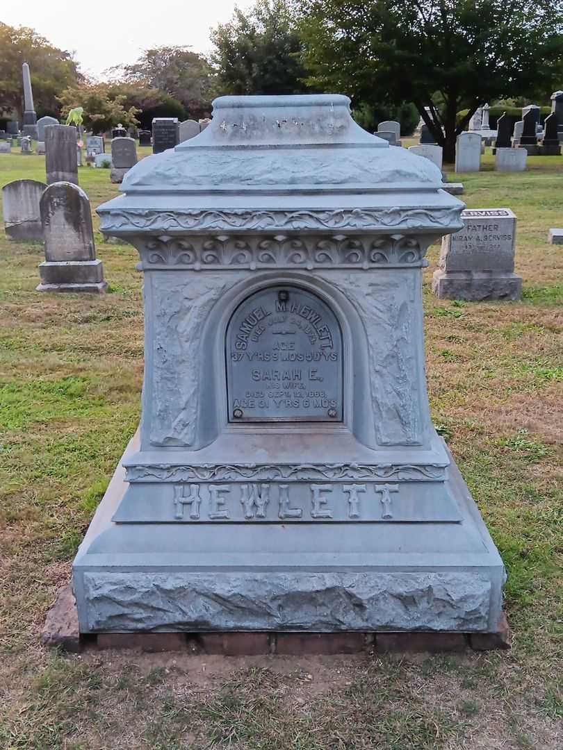 Sarah E. Hewlett's grave. Photo 2