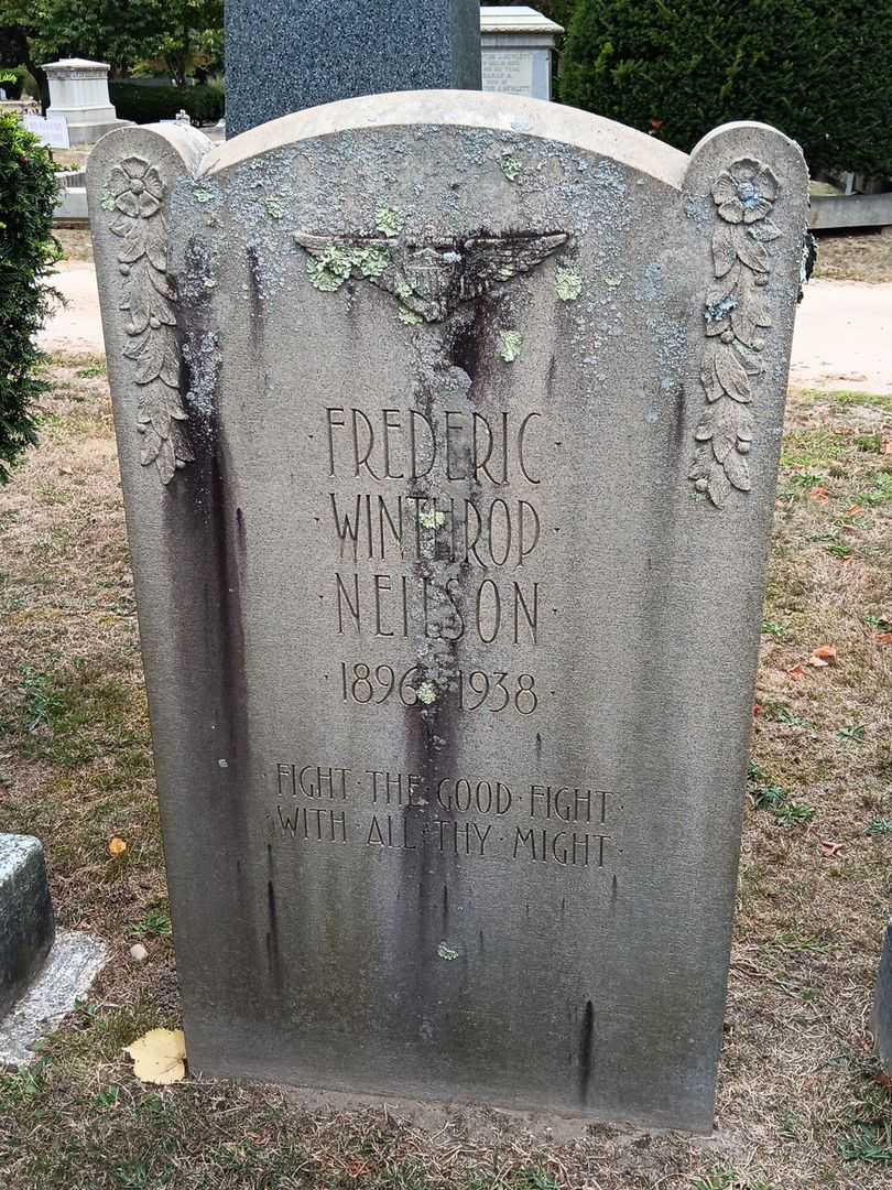 Frederic Winthrop Neilson's grave. Photo 2
