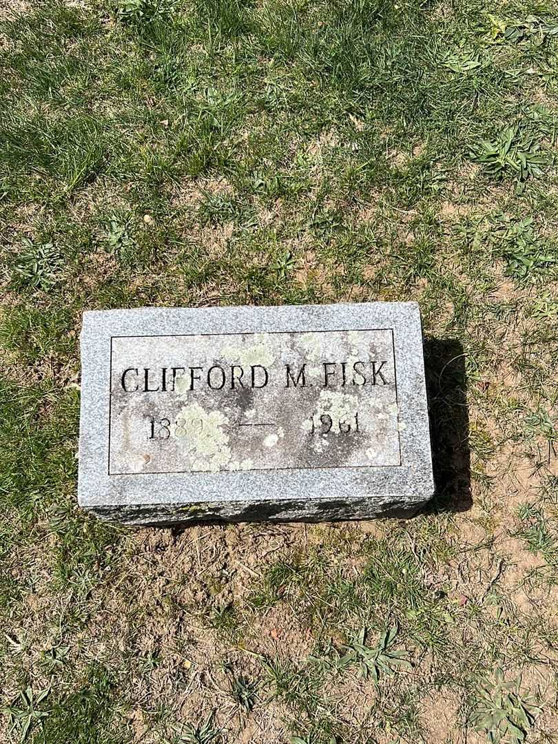 Clifford M. Fisk's grave. Photo 2