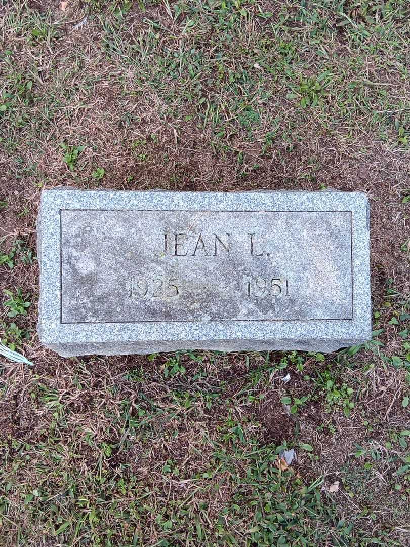 Jean L. Matthews's grave. Photo 3