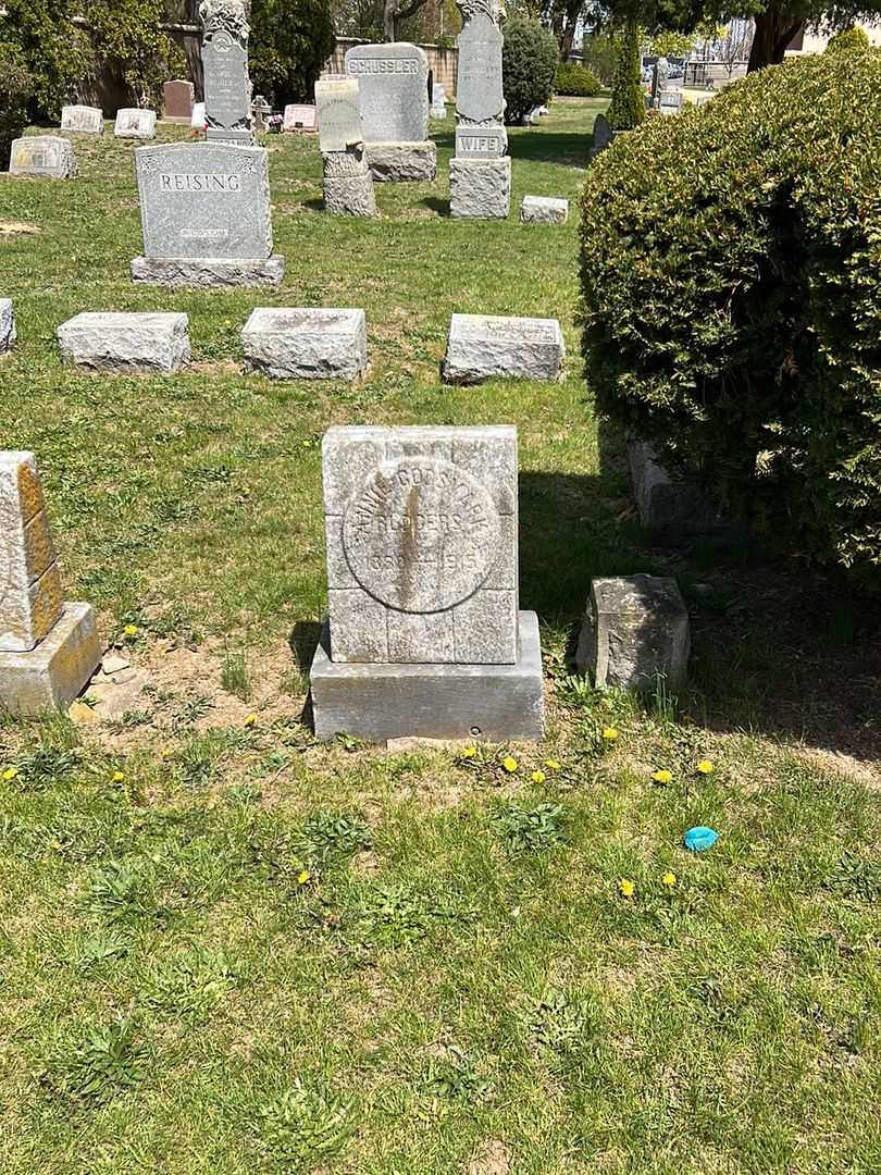 Annie Godsmark Rodgers's grave. Photo 1