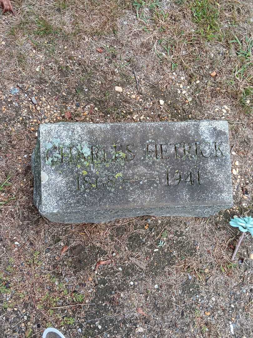 Charles Hetrick's grave. Photo 2