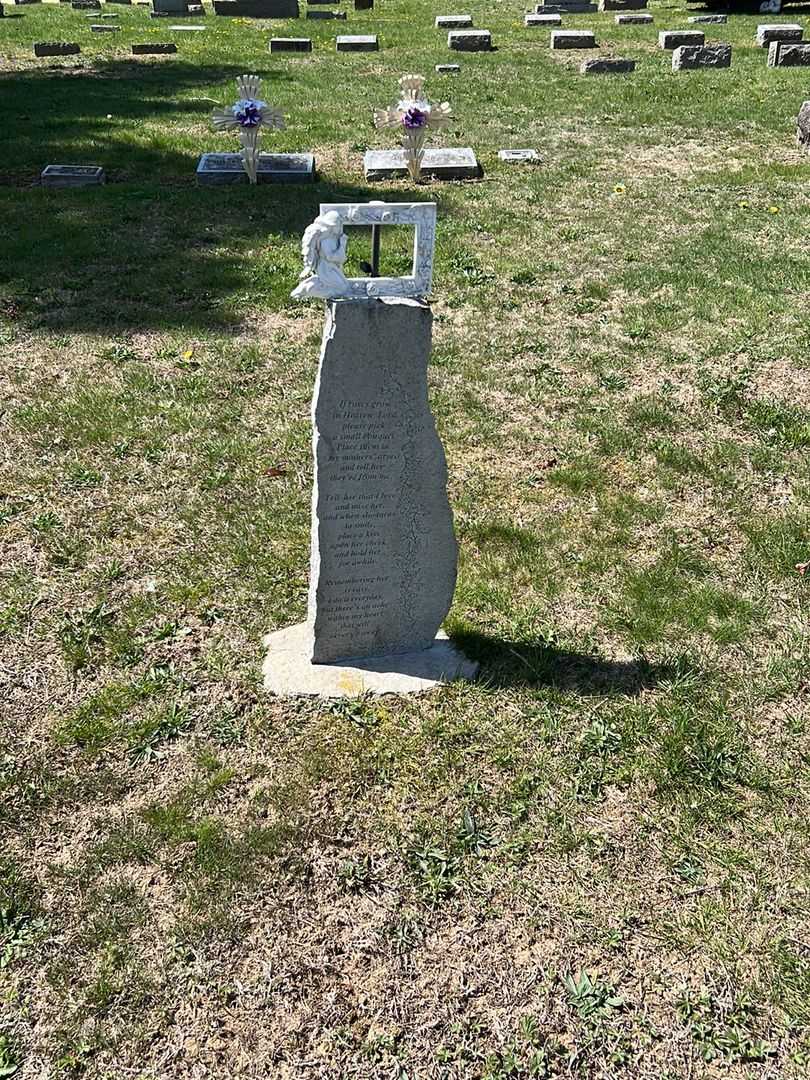 Joan Ocasio's grave. Photo 1
