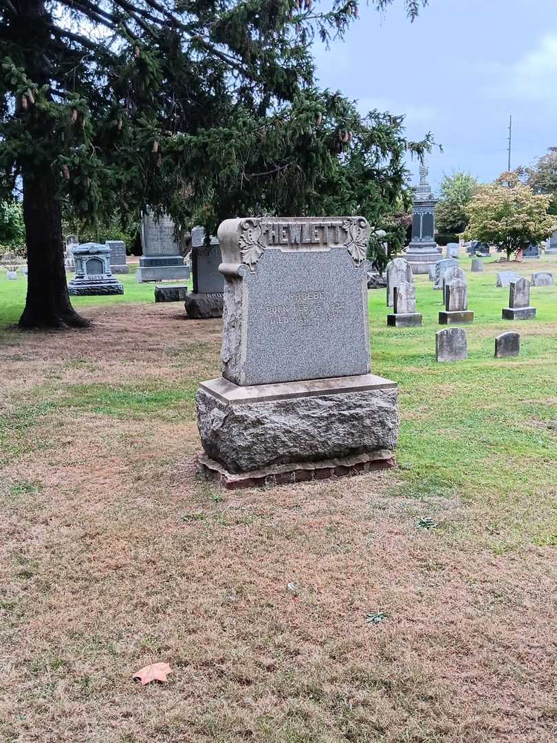 Phoebe Hewlett's grave. Photo 1