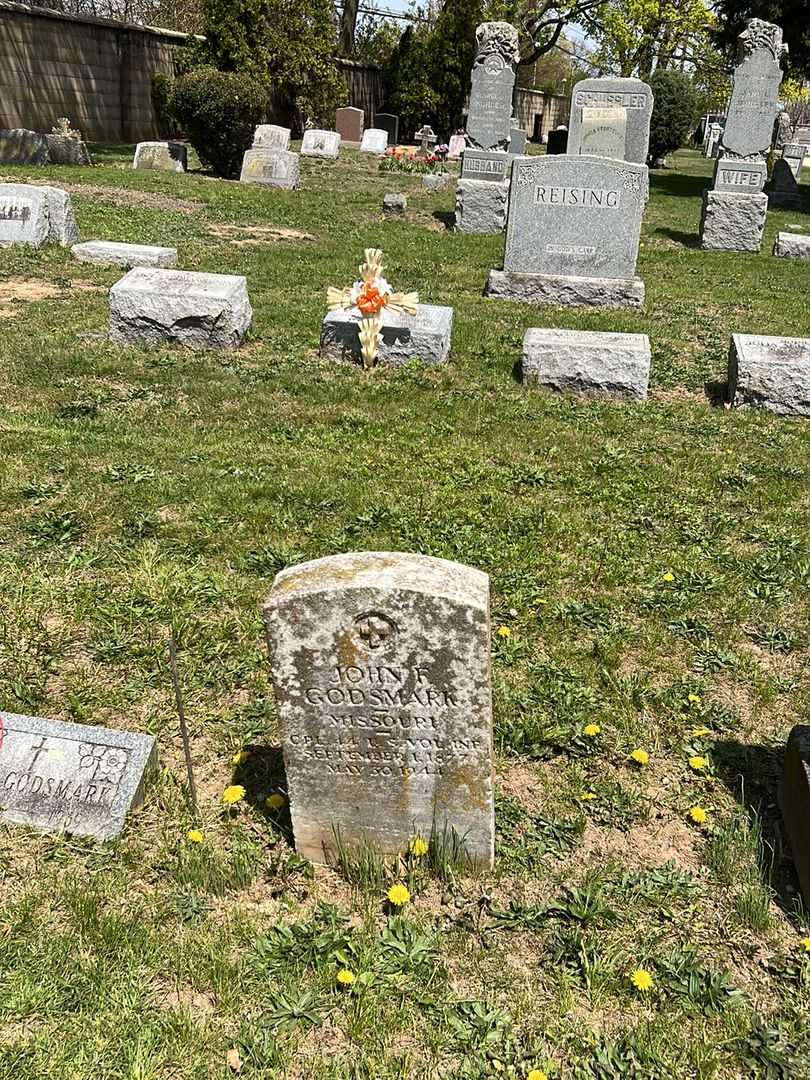 John F. Godsmark's grave. Photo 1