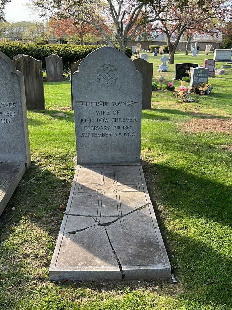 Gertrude Yovngs Cheever's grave. Photo 1