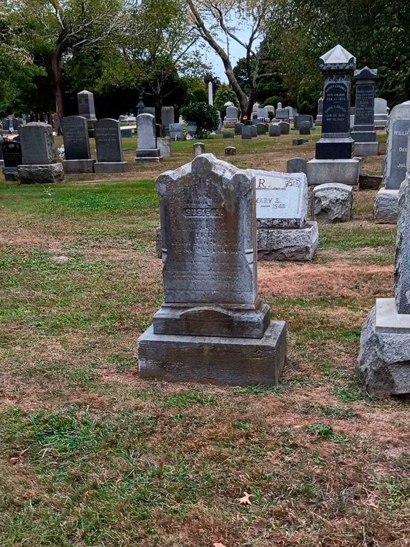 Susie A. Ike's grave. Photo 1