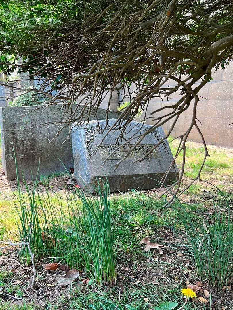 Emily E. Garratt's grave. Photo 1